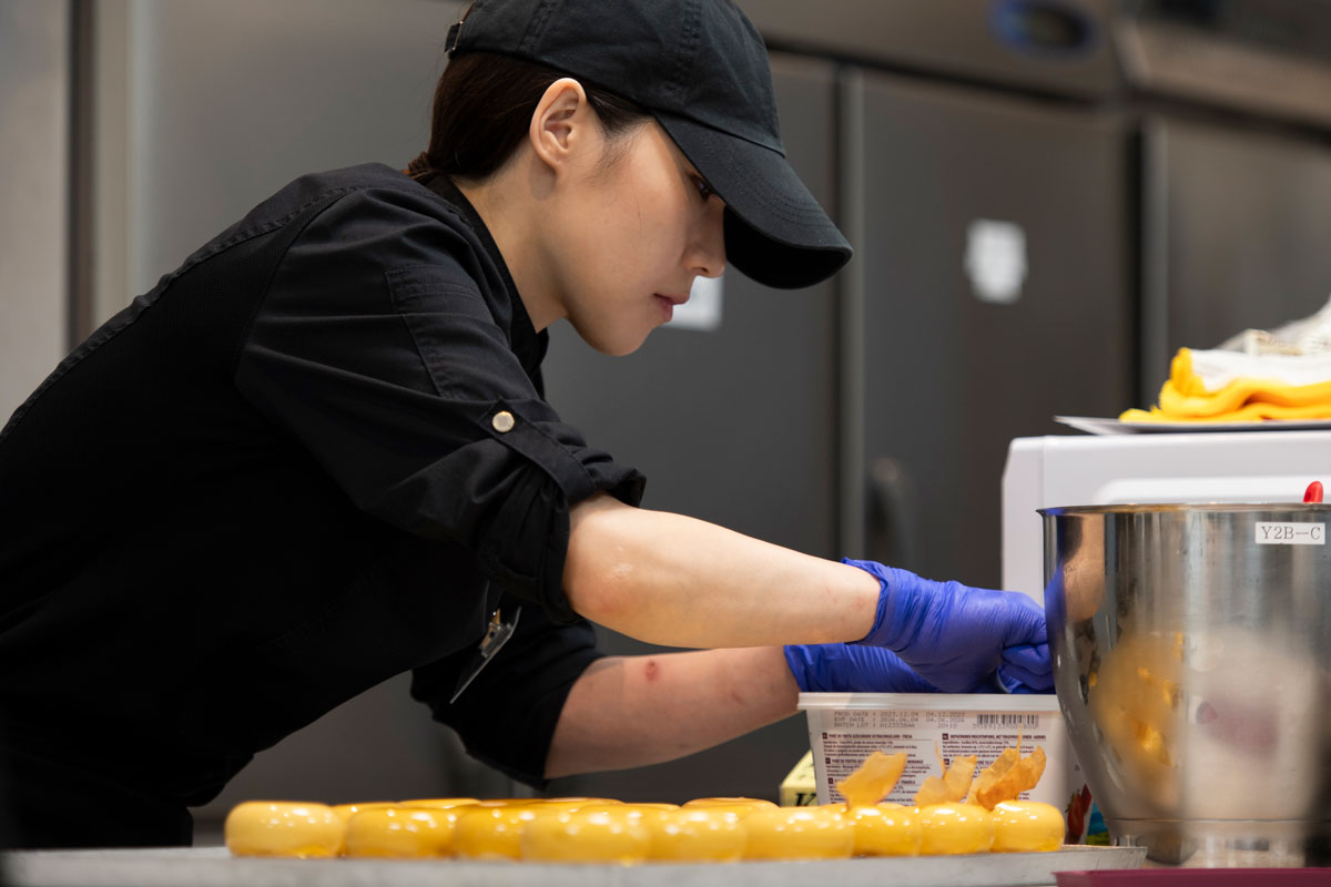 依田 馨（Seiichiro,NISHIZONO）