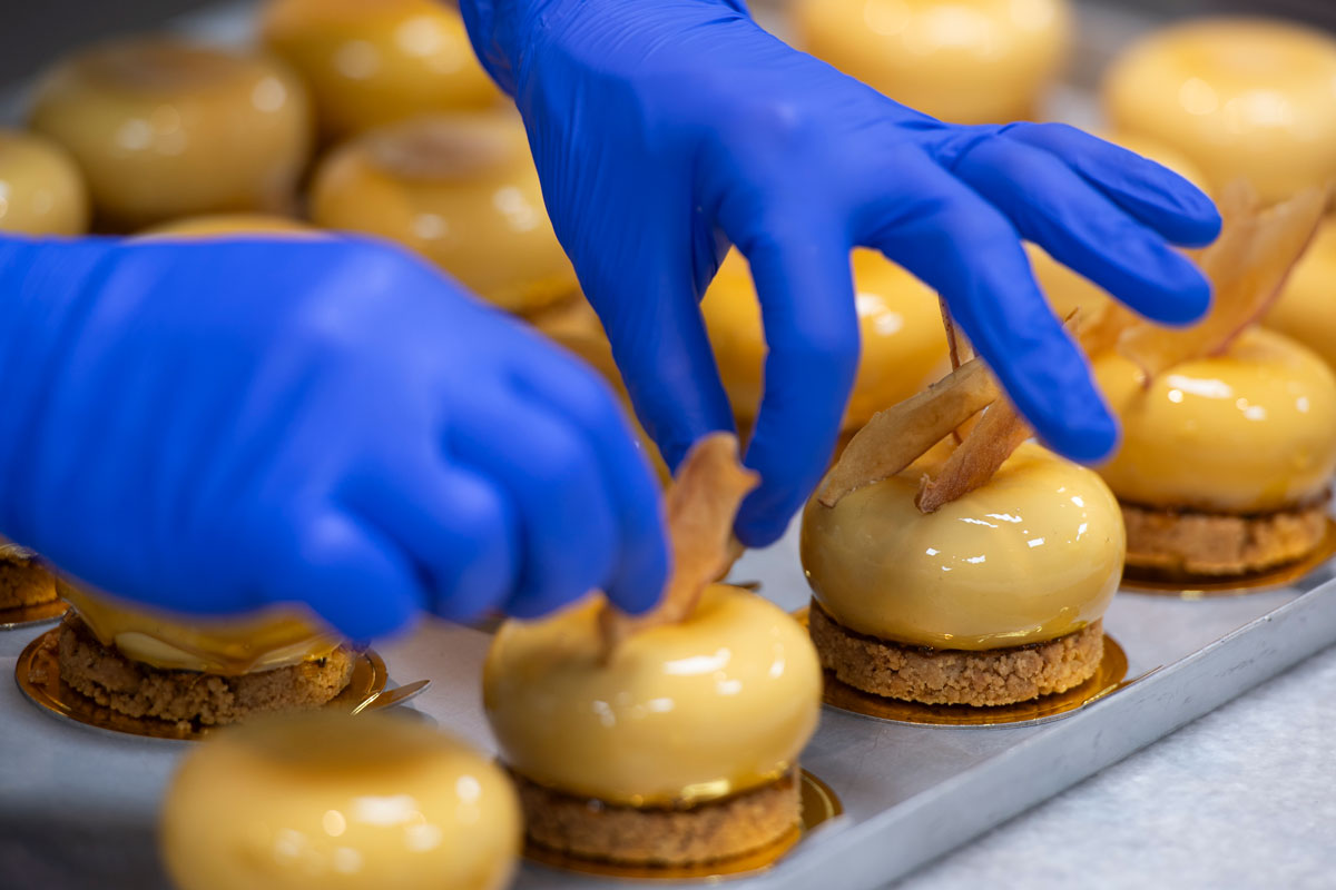 依田 馨（Seiichiro,NISHIZONO）