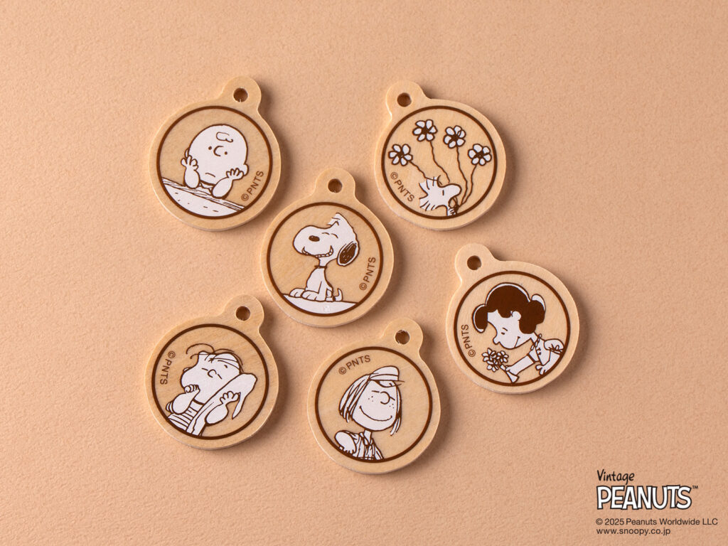 キャラクターの言葉に心温まるウッドチャーム付き